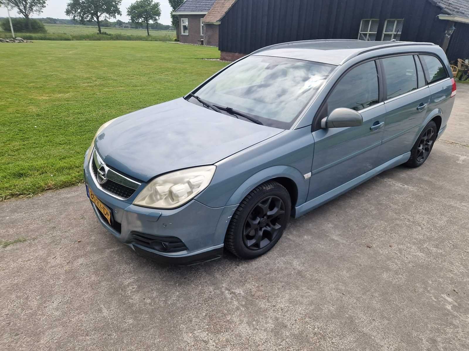 Opel - 2005 - Vectra Wagon - 2.2-16V Executive - Personenaut, Gebruikt, 4 cilinders, Vectra, Origineel Nederlands
