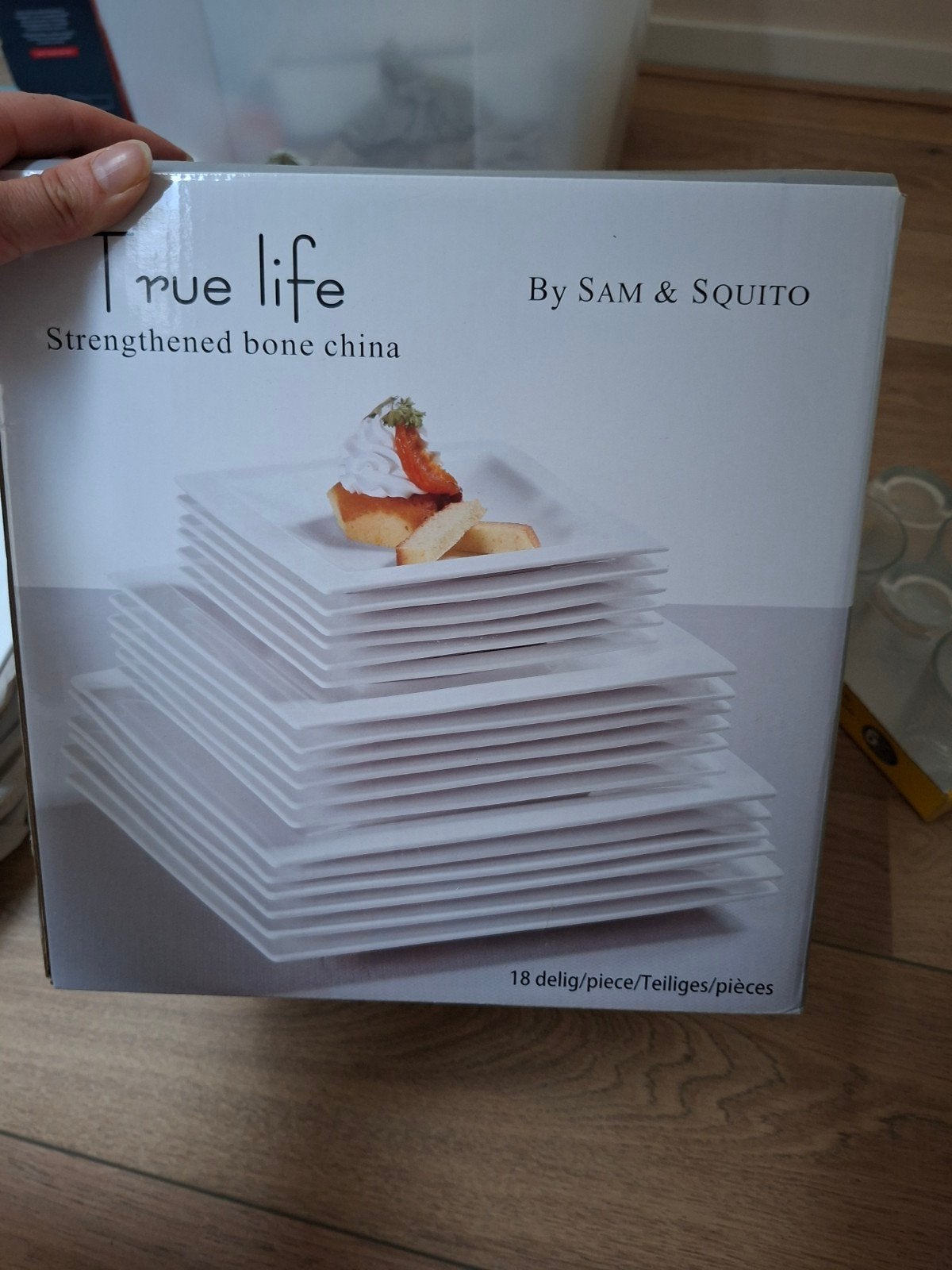 True Life 18-delig porseleinen serviesset - Modern wit, Ophalen, Overige merken, Nieuw, Bord(en)