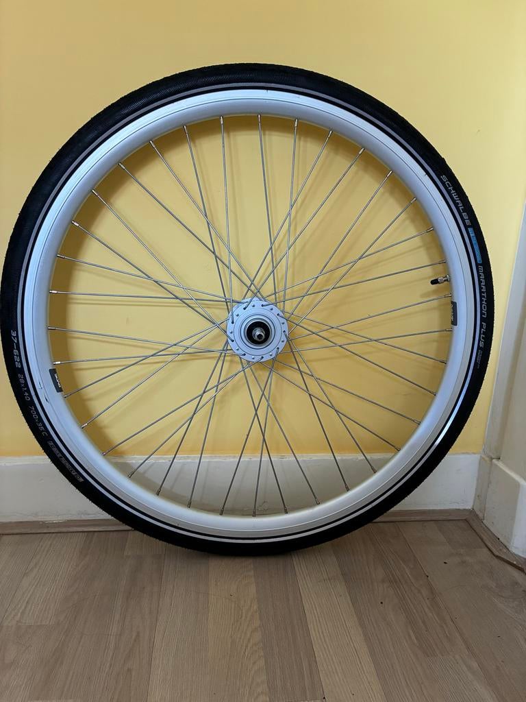Naaf dynamo wiel + band. Brand New. 28inch, Nieuw, Aluminium, Stadsfiets, Ophalen