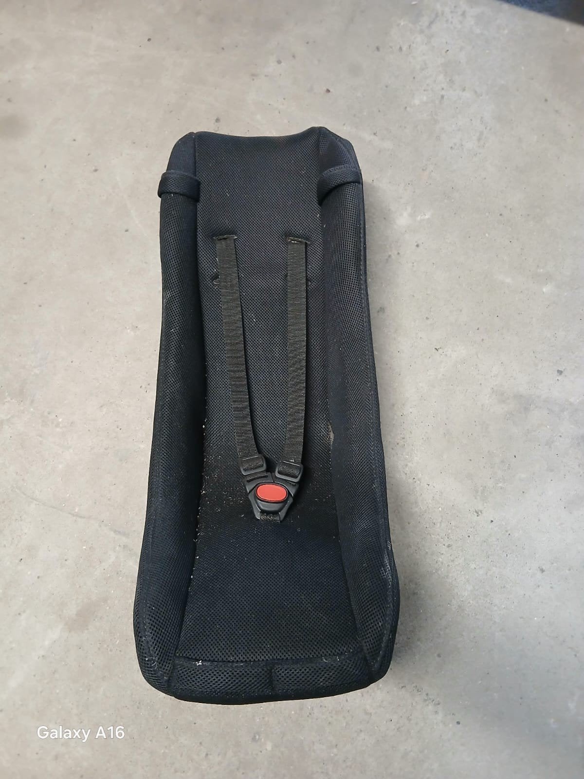 2x baby schaal zwart met bevestiging materiaal, Fietsen en Brommers, Ophalen of Verzenden, Zo goed als nieuw
