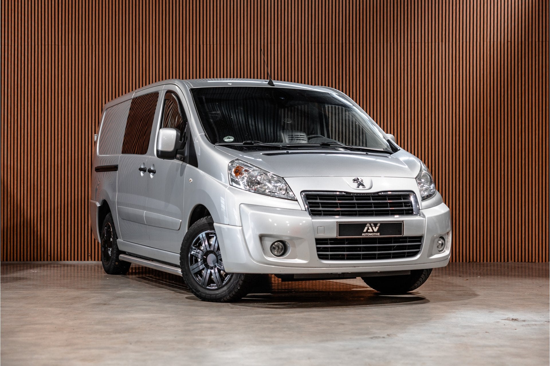 Peugeot Expert 229 2.0 HDI L2H1 DC | Dubbel cabine | Airco |, Voorwielaandrijving, Euro 5, Stof, Gebruikt