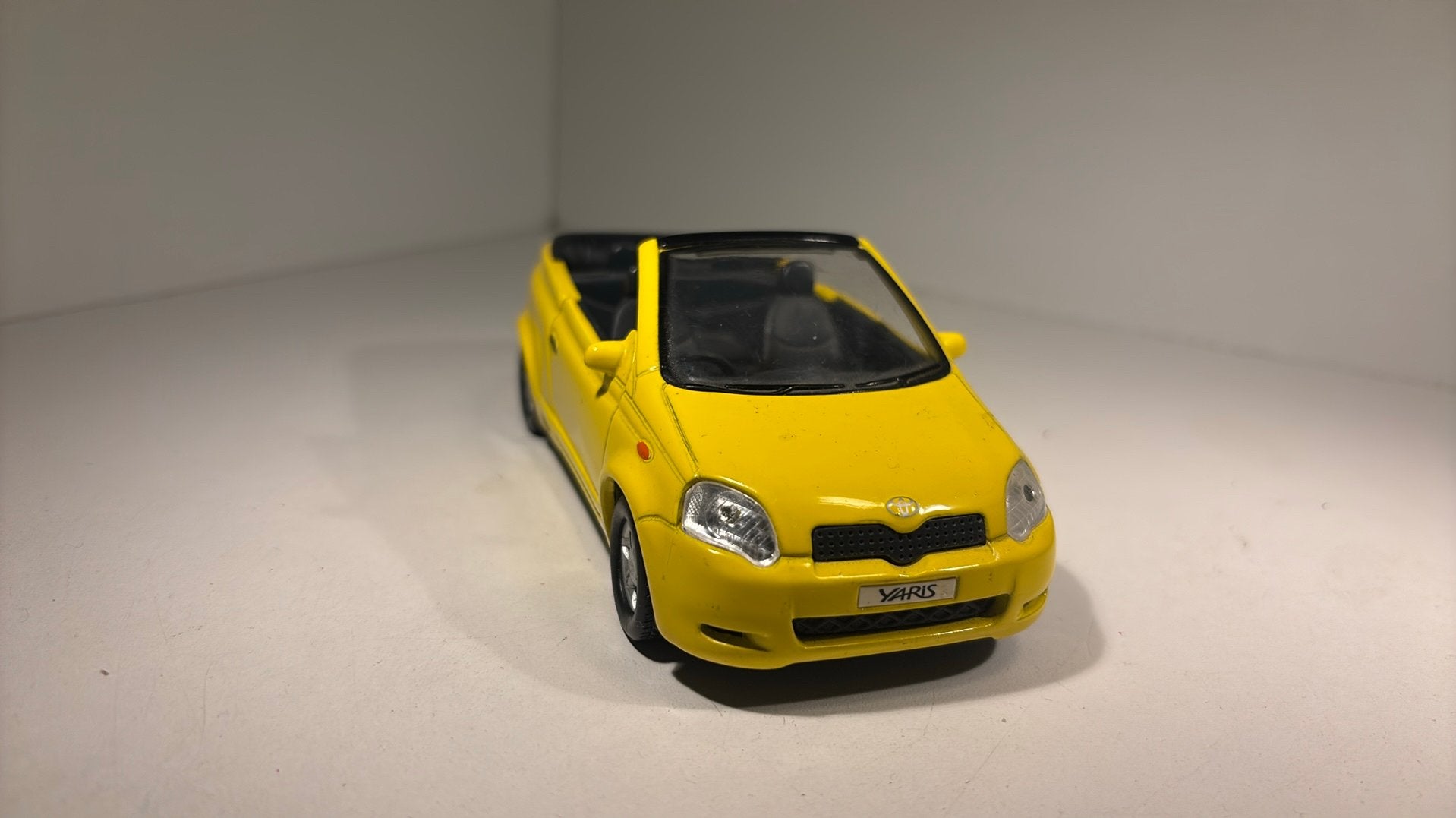 Toyota yaris cabriolet concept sunny side 1.24, Revell, Ophalen of Verzenden, A, A