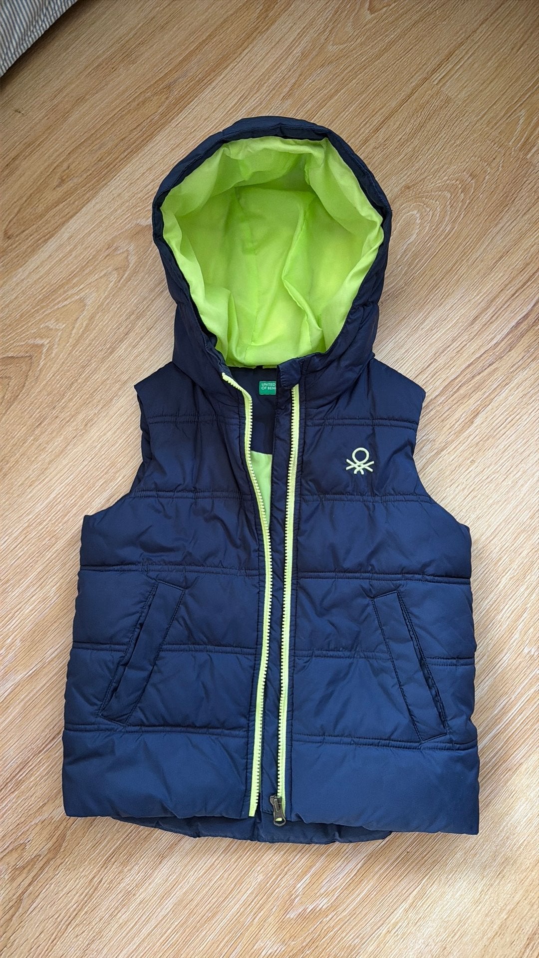 Blauwe bodywarmer United Colors of Benetton kinder S ca120cm, Verzenden, Zo goed als nieuw, Jongen of Meisje, Overige typen
