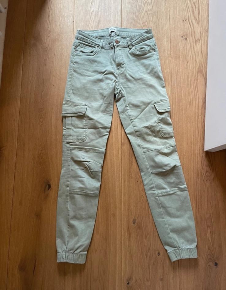 Groene cargo broek, Ophalen of Verzenden, Maat 34 (XS) of kleiner, Lang, Gedragen