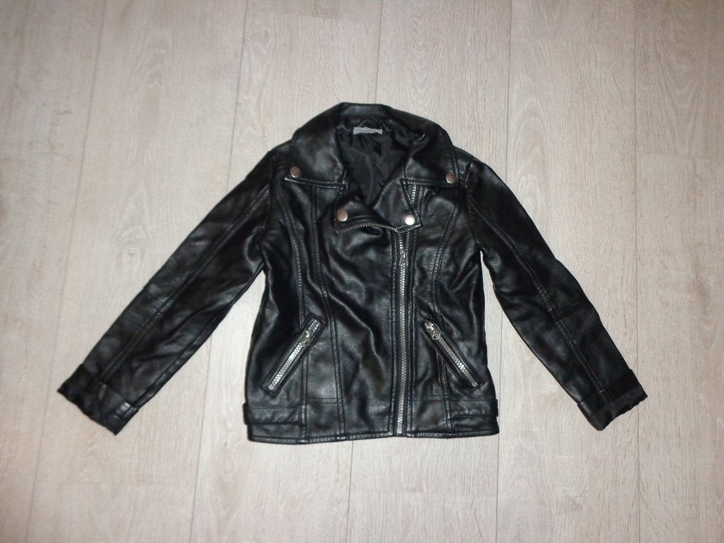zwarte nepleren meisjesbikerjasje van Blue Queen, maat 116, Ophalen of Verzenden, Zo goed als nieuw, Meisje, Jas