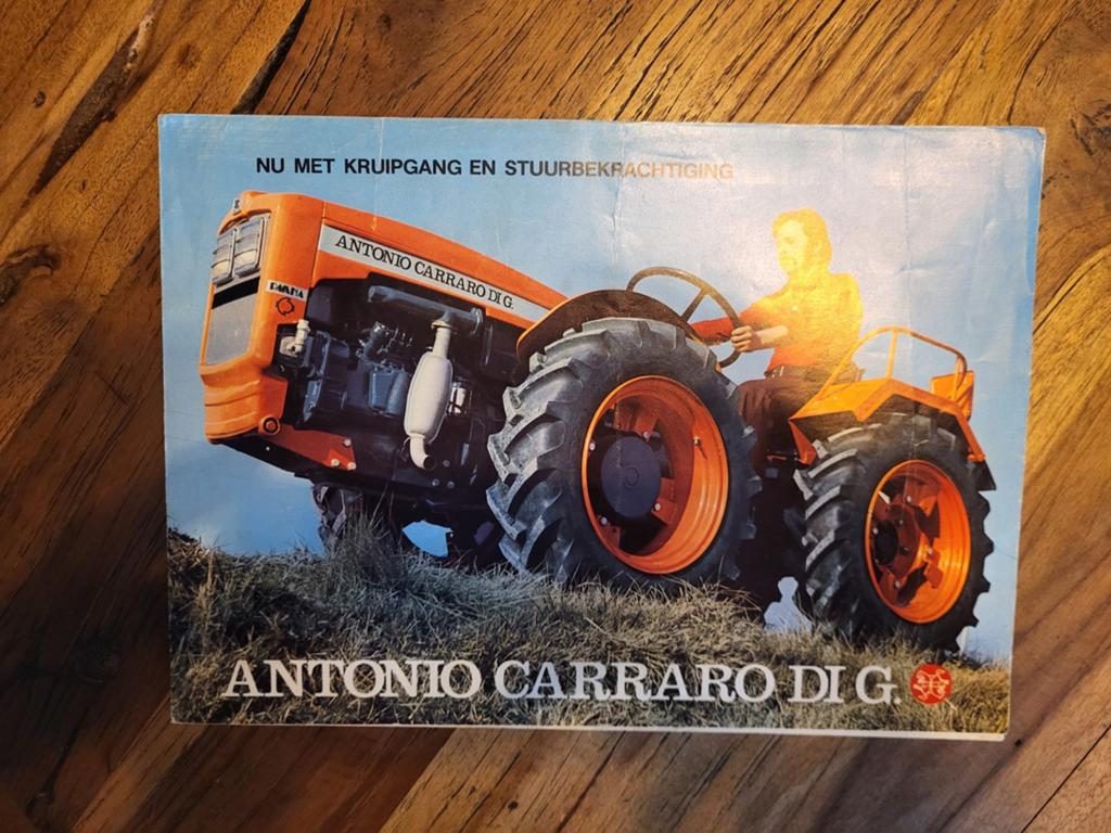 tractor folder Antonio Carraro smalspoortrekkers, Boeken, Catalogussen en Folders, Ophalen of Verzenden, Zo goed als nieuw