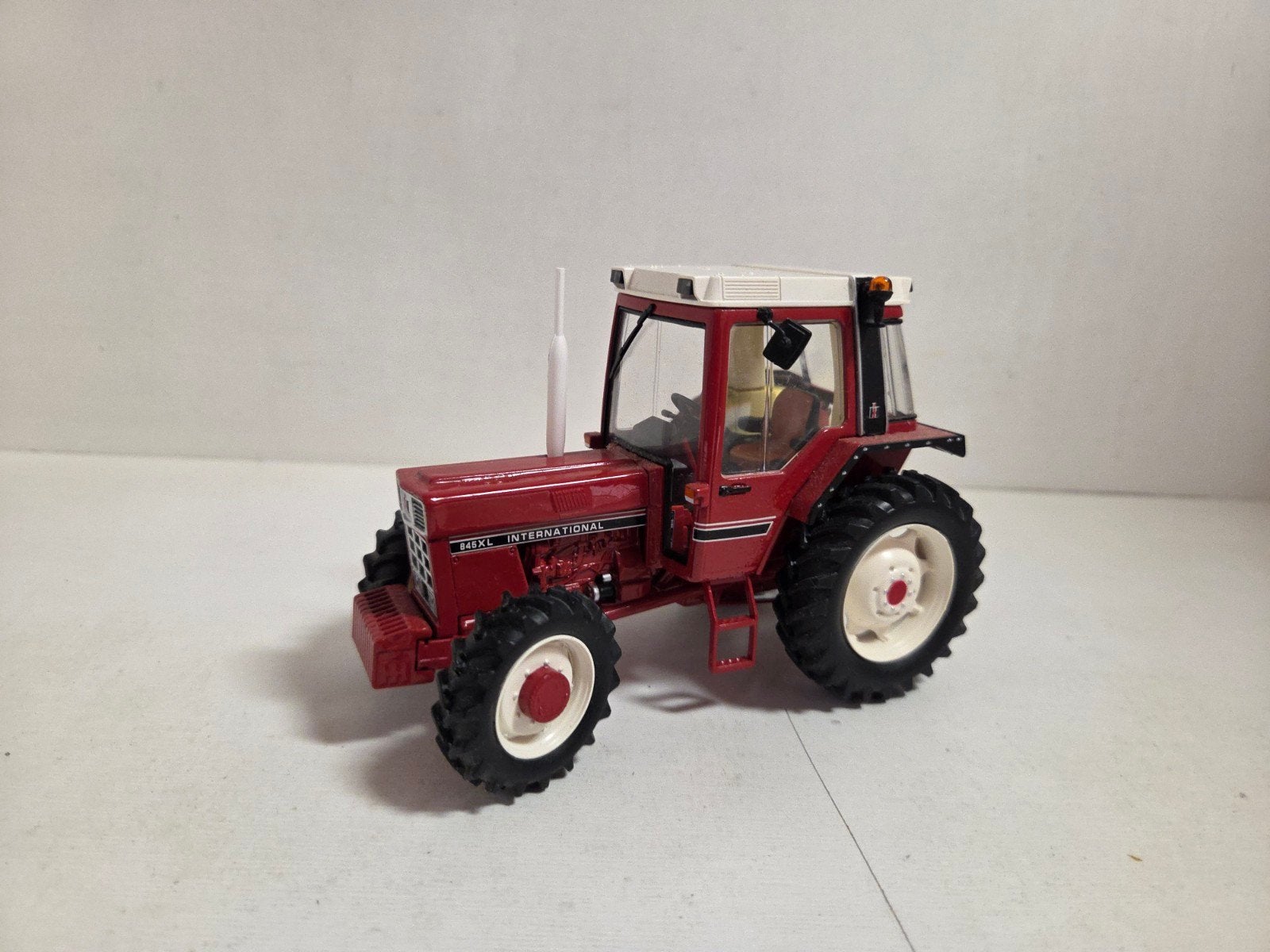 Replicagri International 846 XL 1:32, Overige merken, ., Tractor of Landbouw, Ophalen of Verzenden