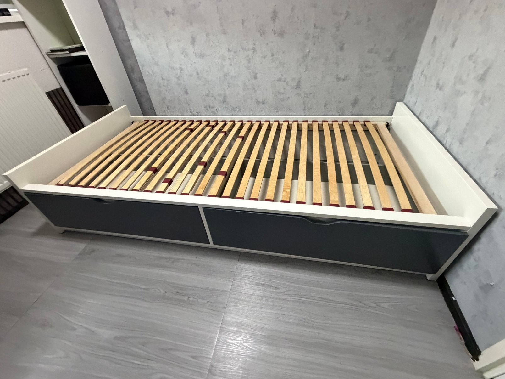 Ikea eenperson bed  te koop, Huis en Inrichting, Slaapkamer | Bedden, Ophalen, 90 cm, Eenpersoons, Wit