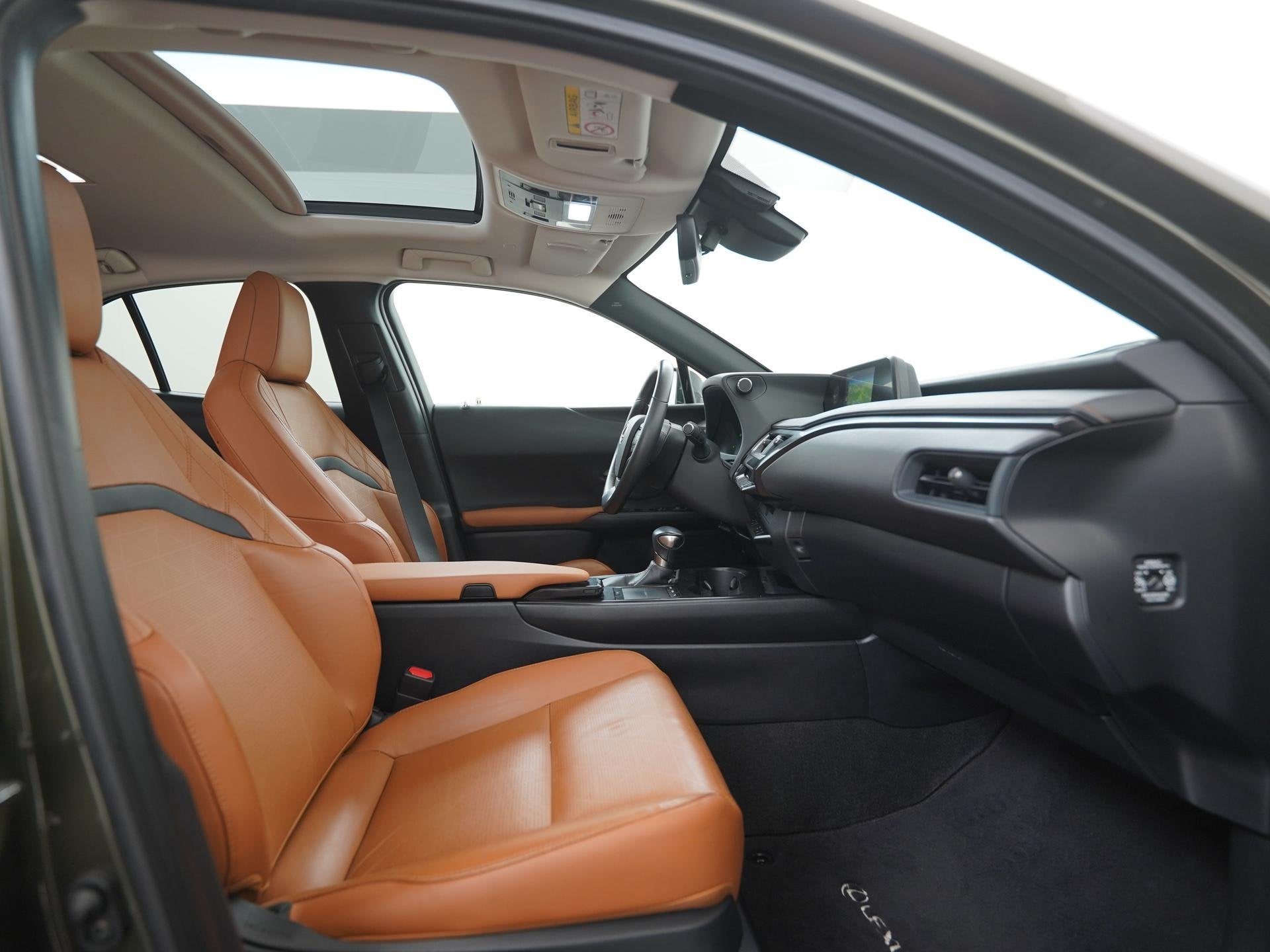 Lexus UX 250h Luxury Line | Schuifdak | Leder | Zondag Open!, Auto's, Gebruikt, 4 cilinders, Leder, Hybride Elektrisch/Benzine