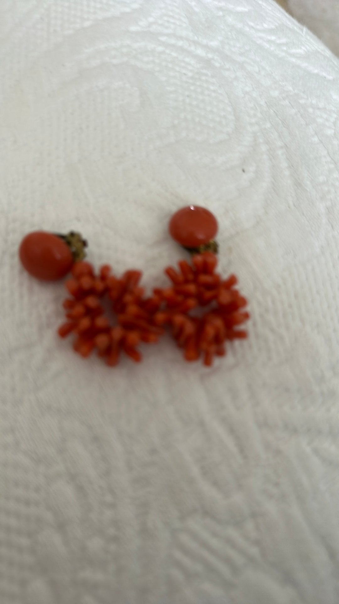Bloedkoralen oorbellen, Sieraden, Tassen en Uiterlijk, Ophalen of Verzenden, Zo goed als nieuw, Rood, Overige materialen