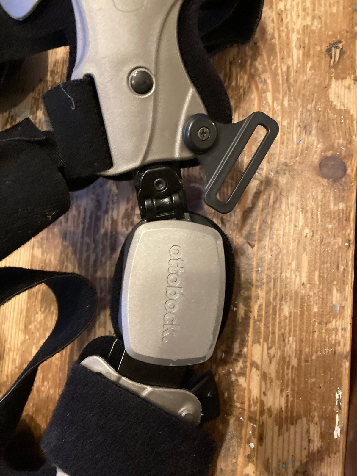 Professionele kniebraces, Ophalen, Zo goed als nieuw