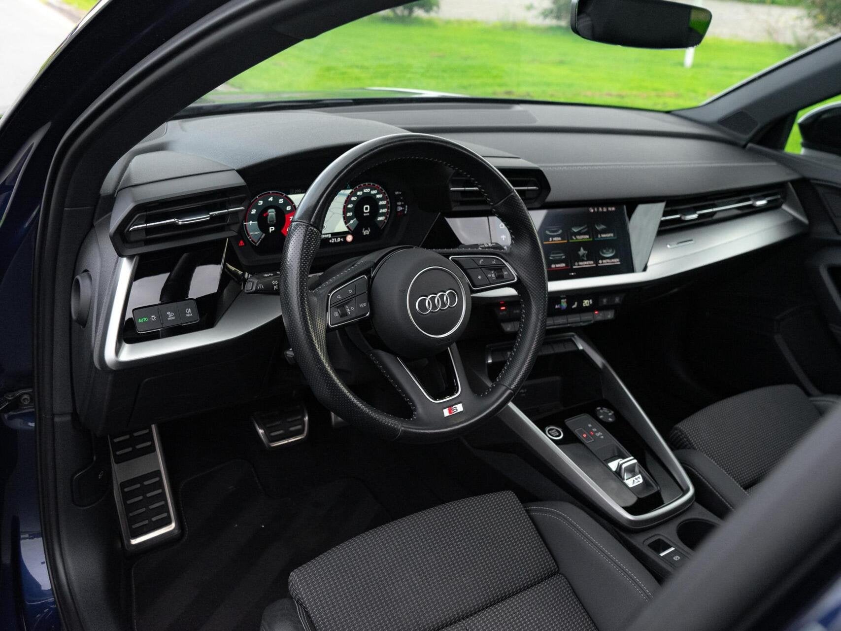 Audi A3 Sportback 35 TFSI Pro S-Line Panoramadak|LED|Sportst, Auto's, 4 cilinders, 150 pk, Blauw, Bedrijf