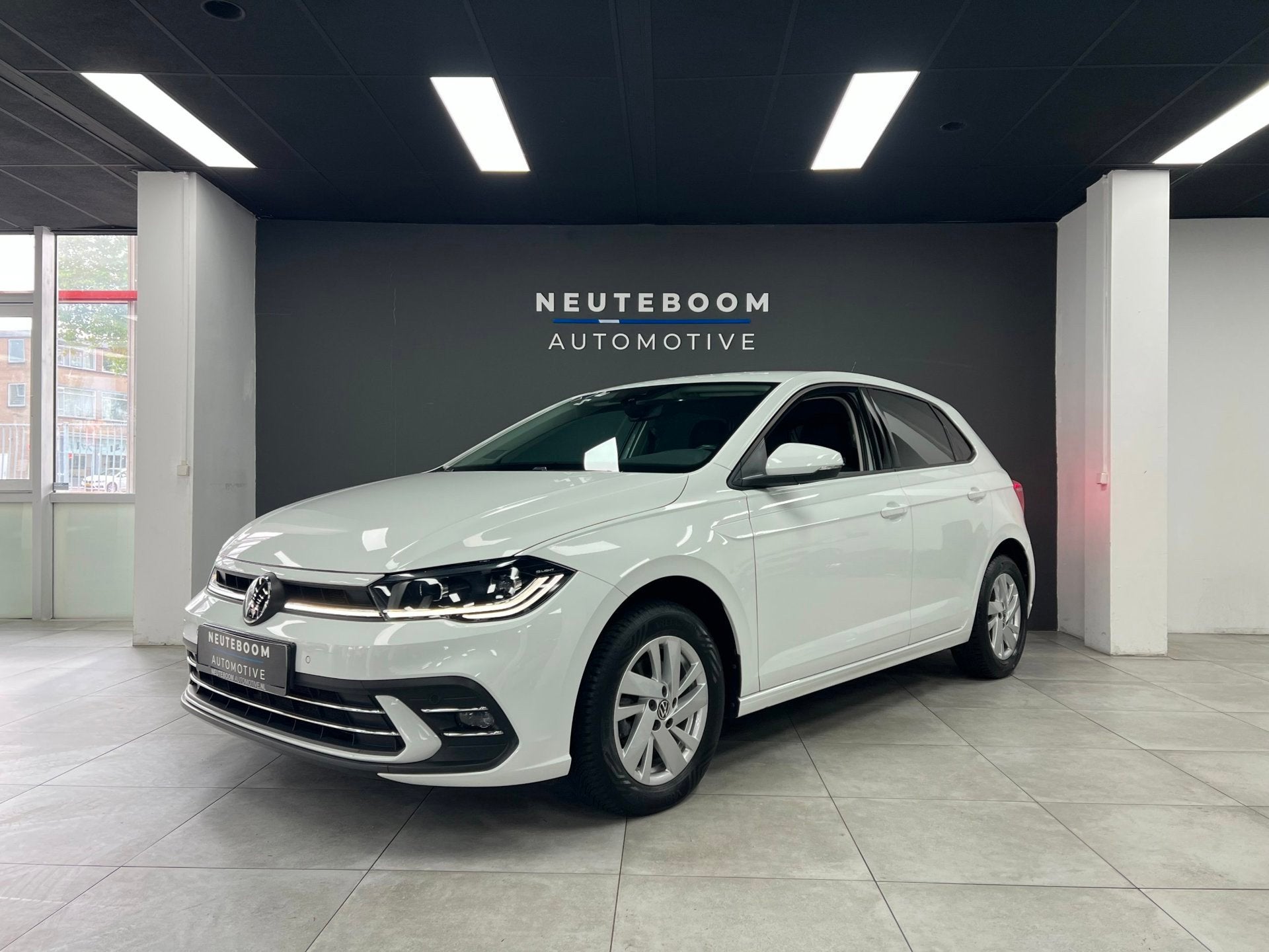 Volkswagen Polo 1.0 TSI | IQ-light | Clima | Carplay| Camera, Stof, Gebruikt, Zwart, 95 pk