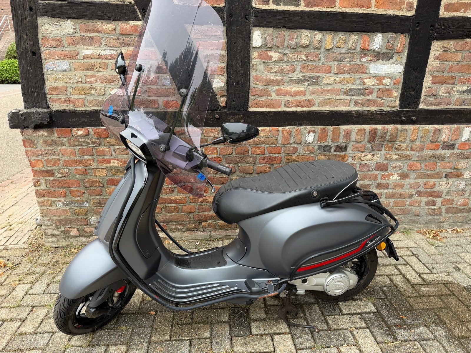 Vespa Sprint 45km/u - Matgrijs met windscherm, Ophalen, Gebruikt, Overige modellen, Maximaal 45 km/u