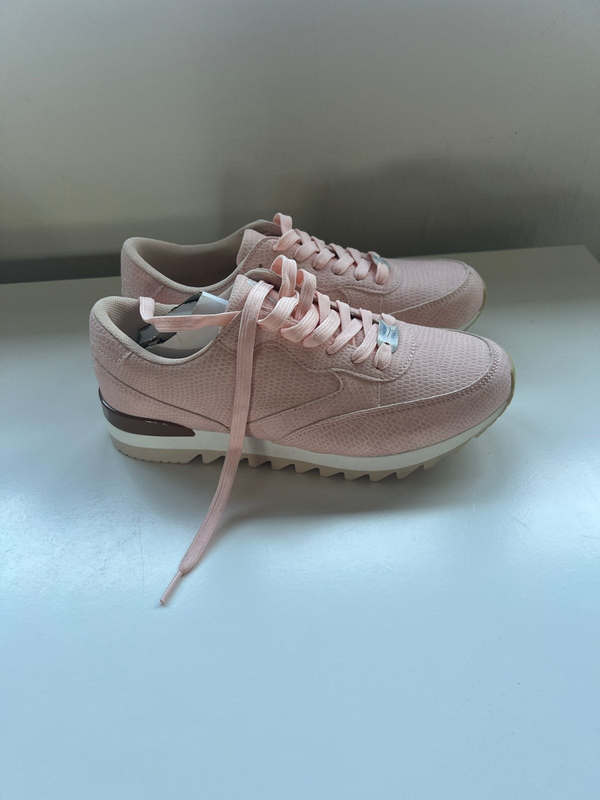 Mooie sneakers, Ophalen of Verzenden, Nieuw, Roze, Sneakers of Gympen