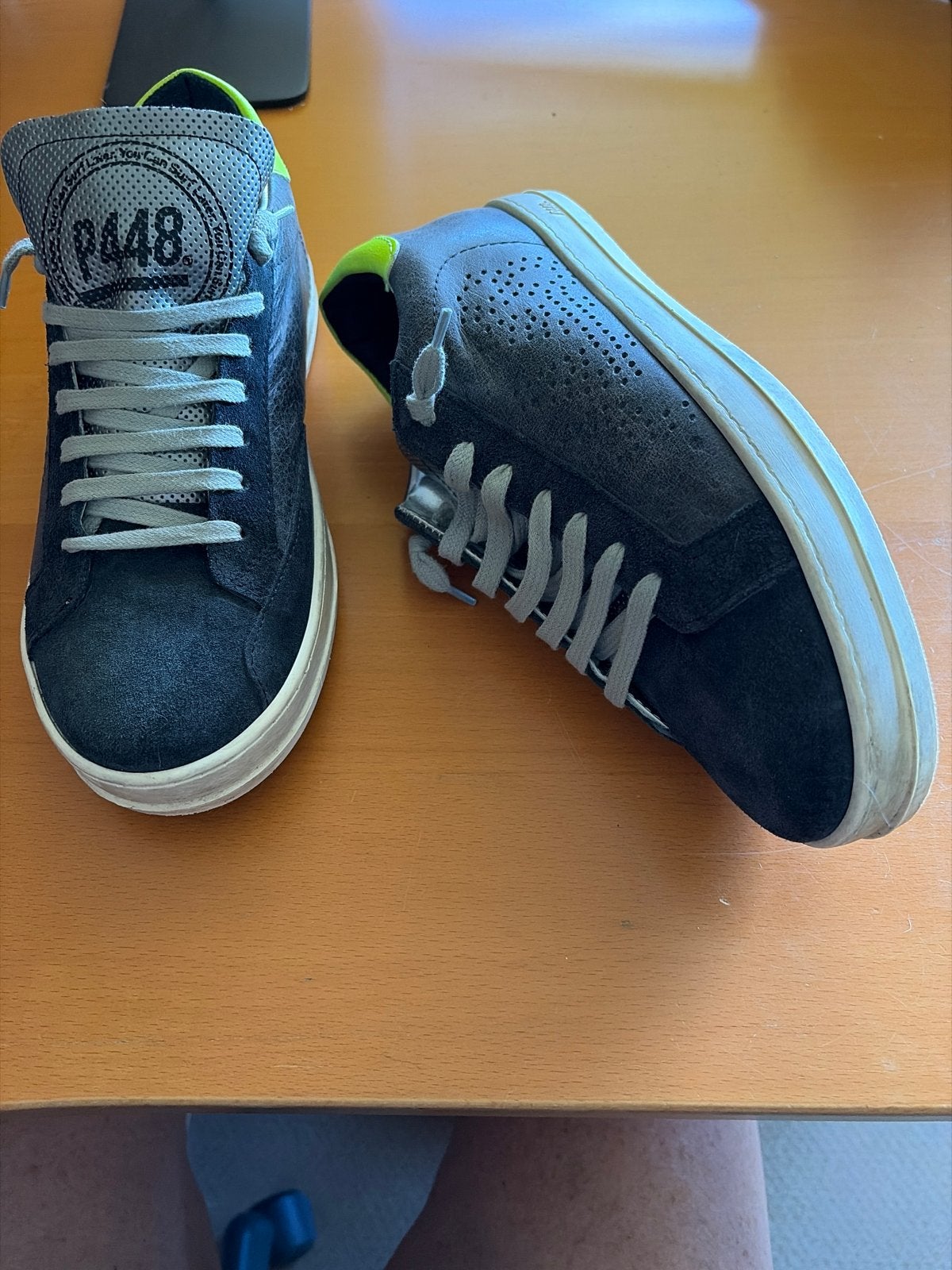 P448 Sneakers - Zo goed als nieuw maat 40, Ophalen of Verzenden, Zo goed als nieuw, Grijs, Sneakers of Gympen