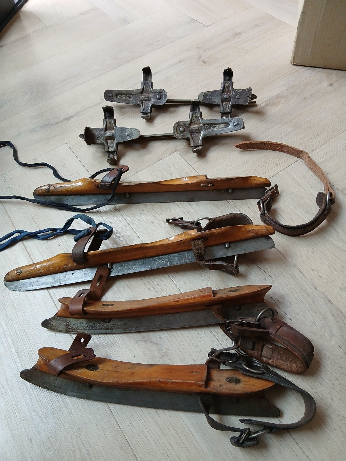 Friese houten Noren doorlopers en rondrijders, Ophalen of Verzenden, Gebruikt, Noren, Overige merken