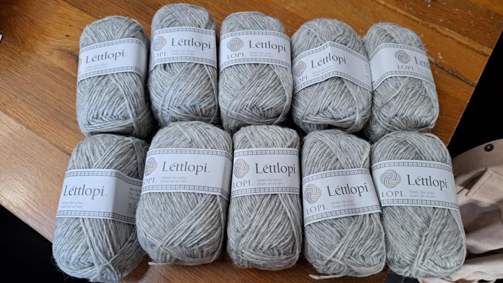 Léttlopi IJslandse wol - 10 bollen lichtgrijs (Col 0054), Ophalen of Verzenden, Geen, Geen, Geen