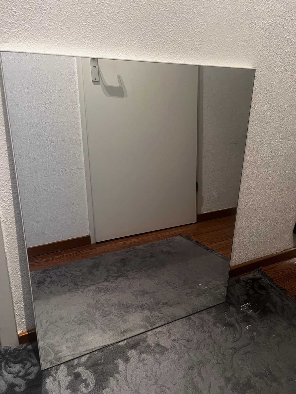 Mooie vierkante hangspiegel - Zo goed als nieuw, Huis en Inrichting, Ophalen, Vierkant, Zo goed als nieuw, Minder dan 100 cm