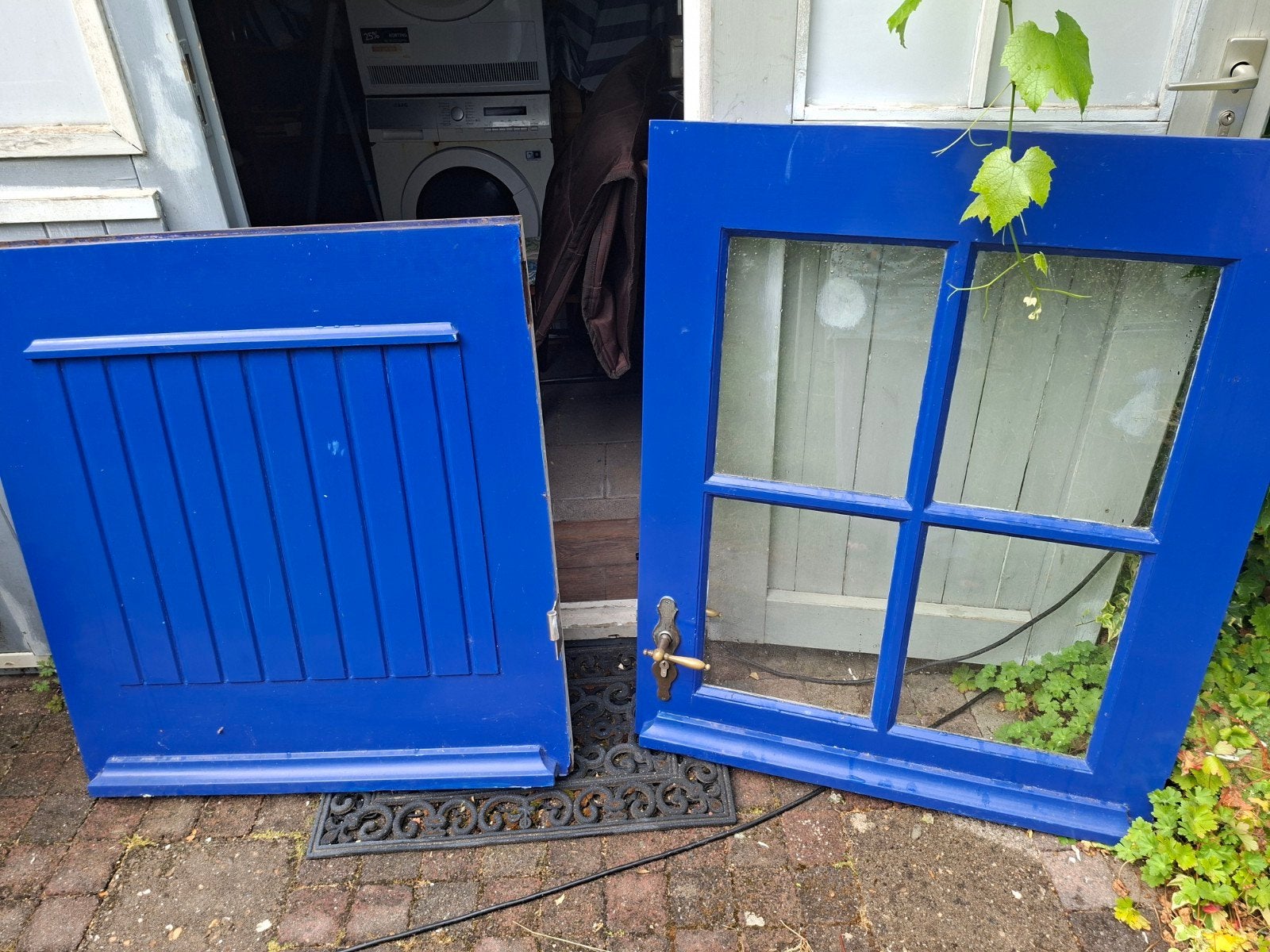 Blauwe houten staldeur/buitendeur met kozijn, Ophalen, Gebruikt, 80 tot 100 cm, Buitendeur