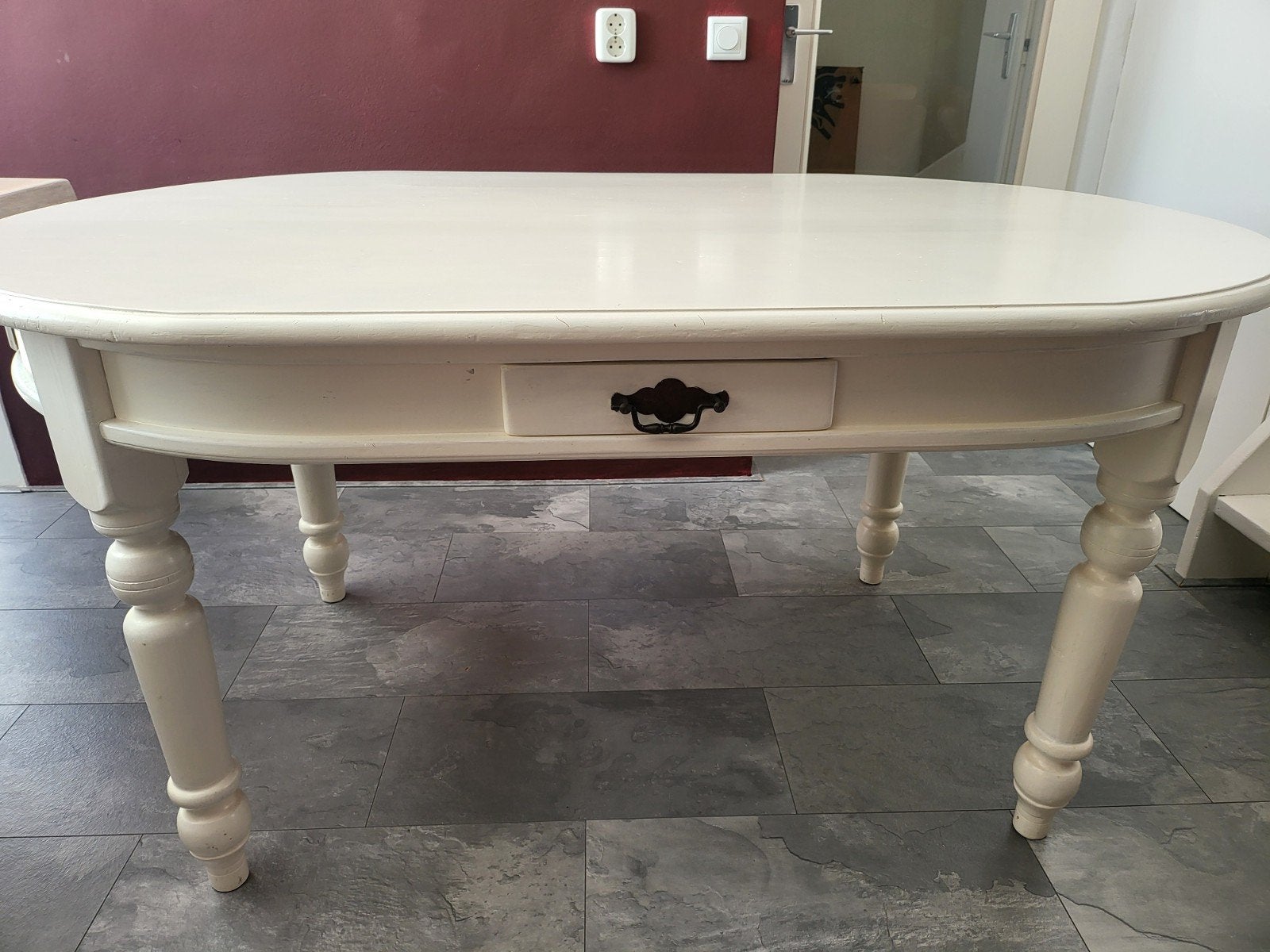 Stevige massief houten tafel met 4 lades en bolpoten, Ophalen, Gebruikt, Brocante, Landelijk, Klassiek, 50 tot 100 cm