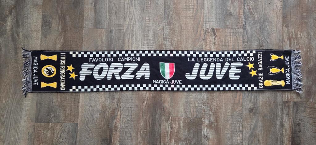 Sjaal Juventus, Ophalen of Verzenden, Zo goed als nieuw, Buitenlandse clubs, Vaantje of Sjaal