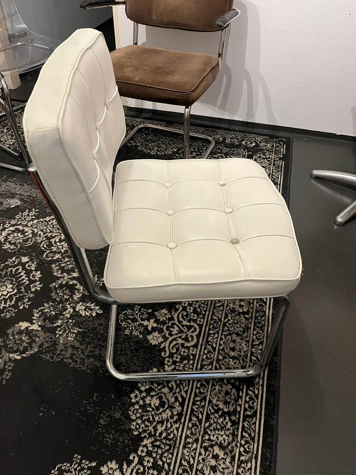 Retro loungestoel Bauhaus- of mid-century-modernstijl., Ophalen, Retro bauhaus, Gebruikt, Wit