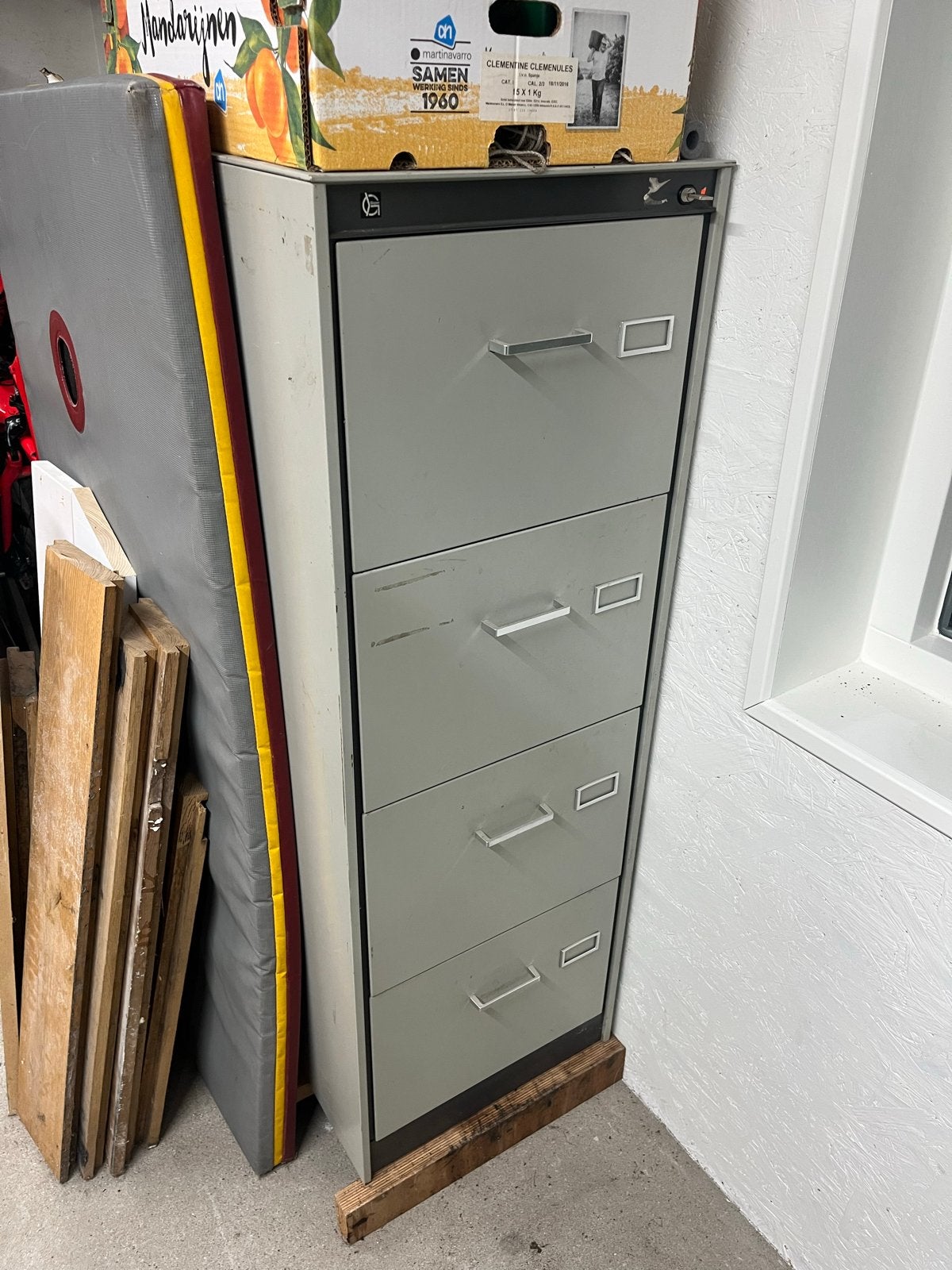 Gispen stalen kast met 4 diepe lades, Huis en Inrichting, Ophalen, Minder dan 50 cm, Gebruikt, 100 tot 150 cm