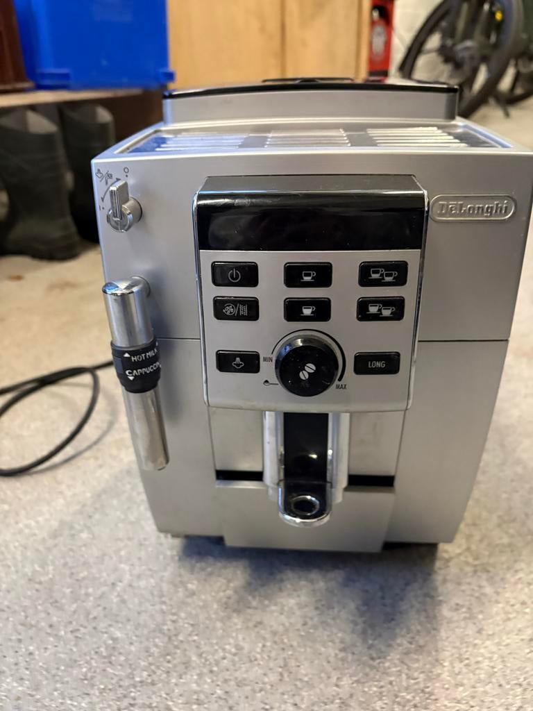 De'Longhi ECAM 23.120.SB Volautomatische Espressomachine, Witgoed en Apparatuur, Ophalen, Afneembaar waterreservoir, Gebruikt