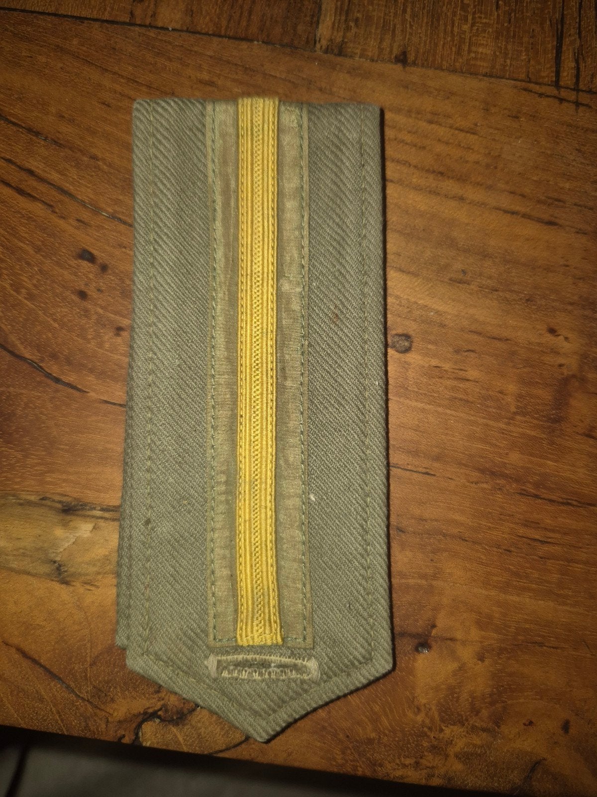 Oud KL sergeant schouderstuk epaulet – Koninklijke Landmacht, Ophalen of Verzenden, Landmacht, Nederland
