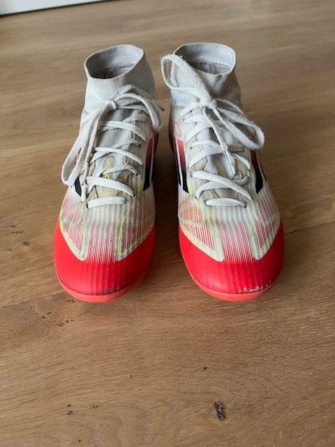 Voetbalschoenen Adidas F50 maat 38 junior (met sok), Ophalen, Gebruikt, Maat XS of kleiner, Schoenen