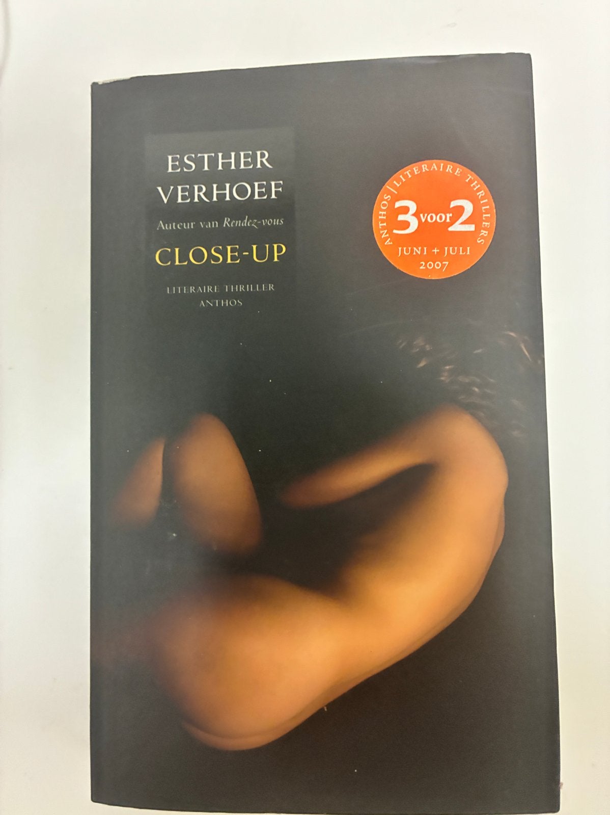 Esther Verhoef - Close-Up (Literaire Thriller), Ophalen of Verzenden, Gelezen, Nederland