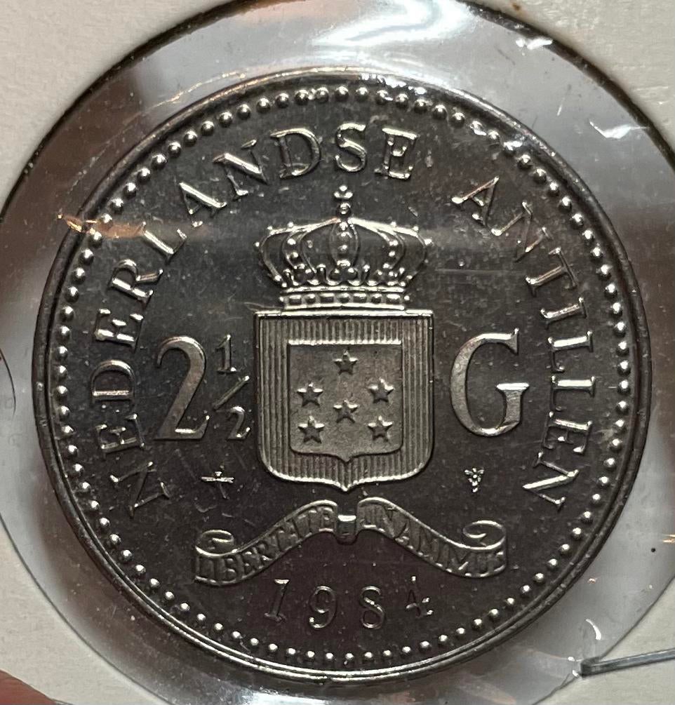 2,5 gulden Nederlandse Antillen 1984, Postzegels en Munten, Munten | Nederland, Ophalen of Verzenden, Koningin Beatrix