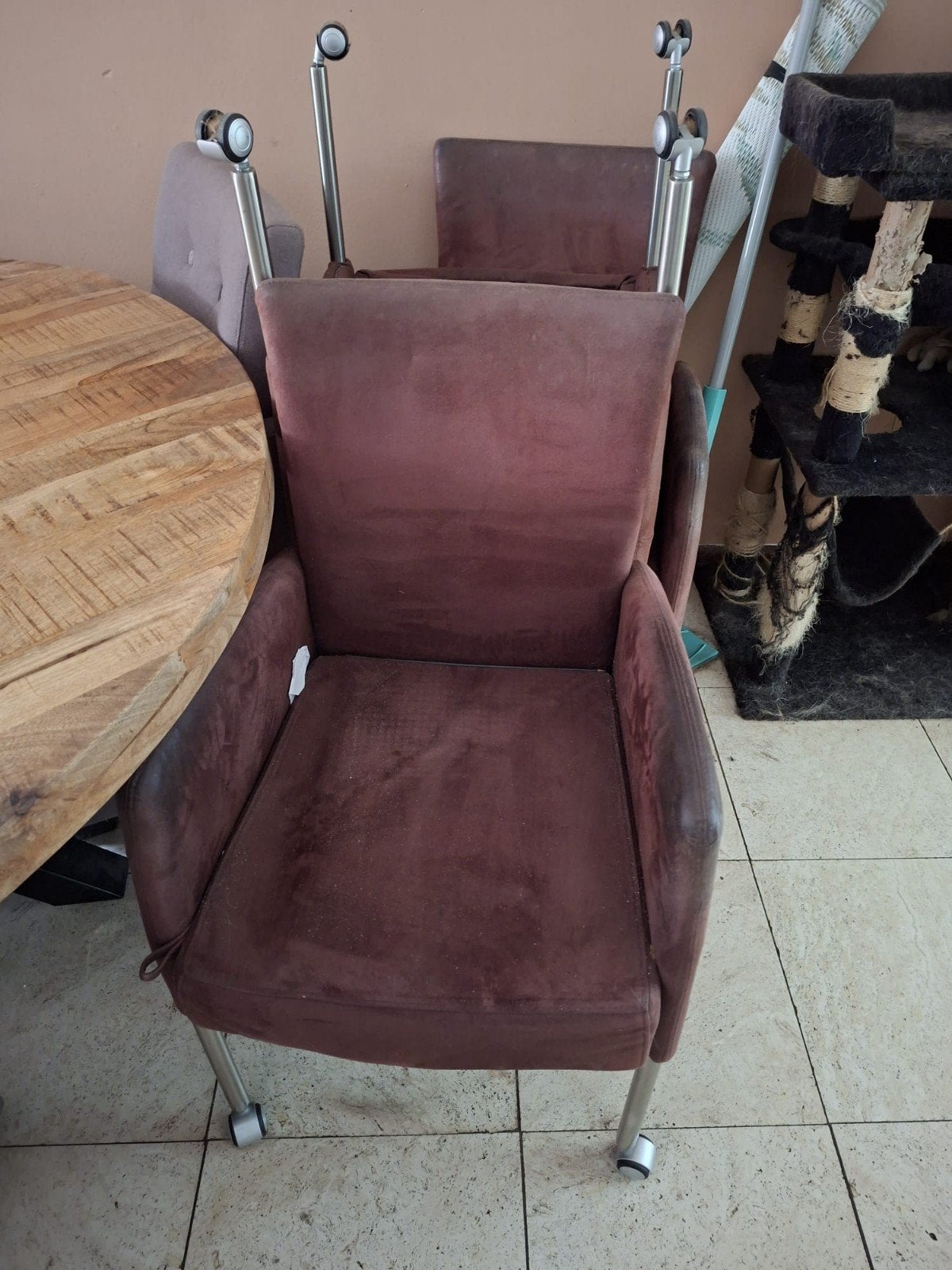 4x Bruine stoelen met wieltjes, Huis en Inrichting, Ophalen, Gebruikt, Bruin, Vier