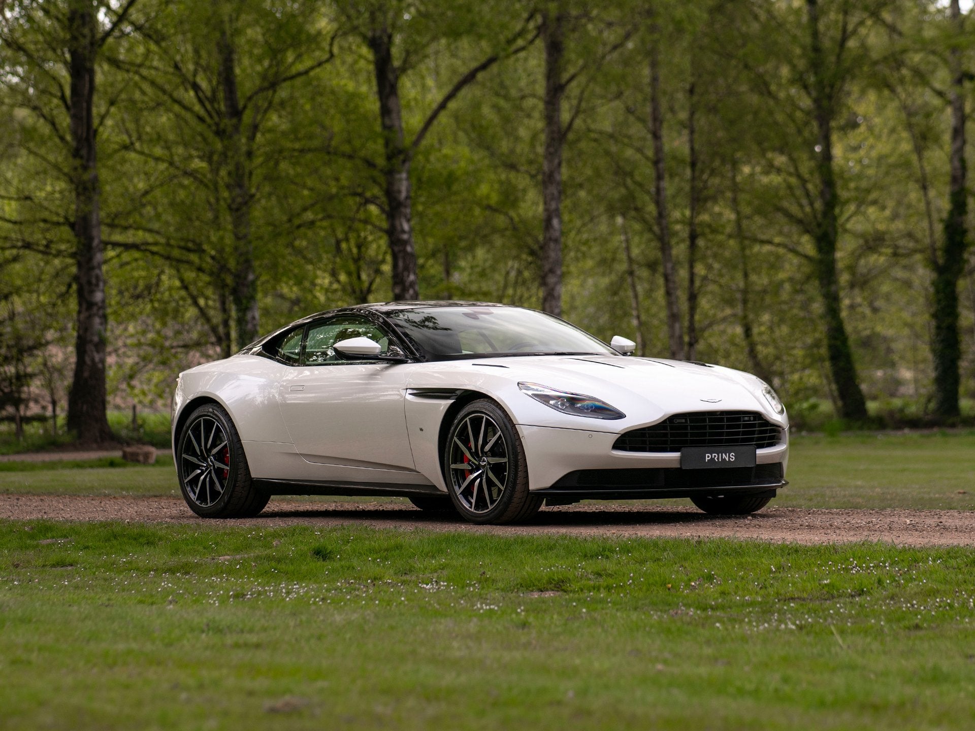 Aston Martin DB11 5.2 V12 Launch Edition | 360 cam | Bang &, Auto's, Aston Martin, Dealer onderhouden, Achterwielaandrijving, Euro 6