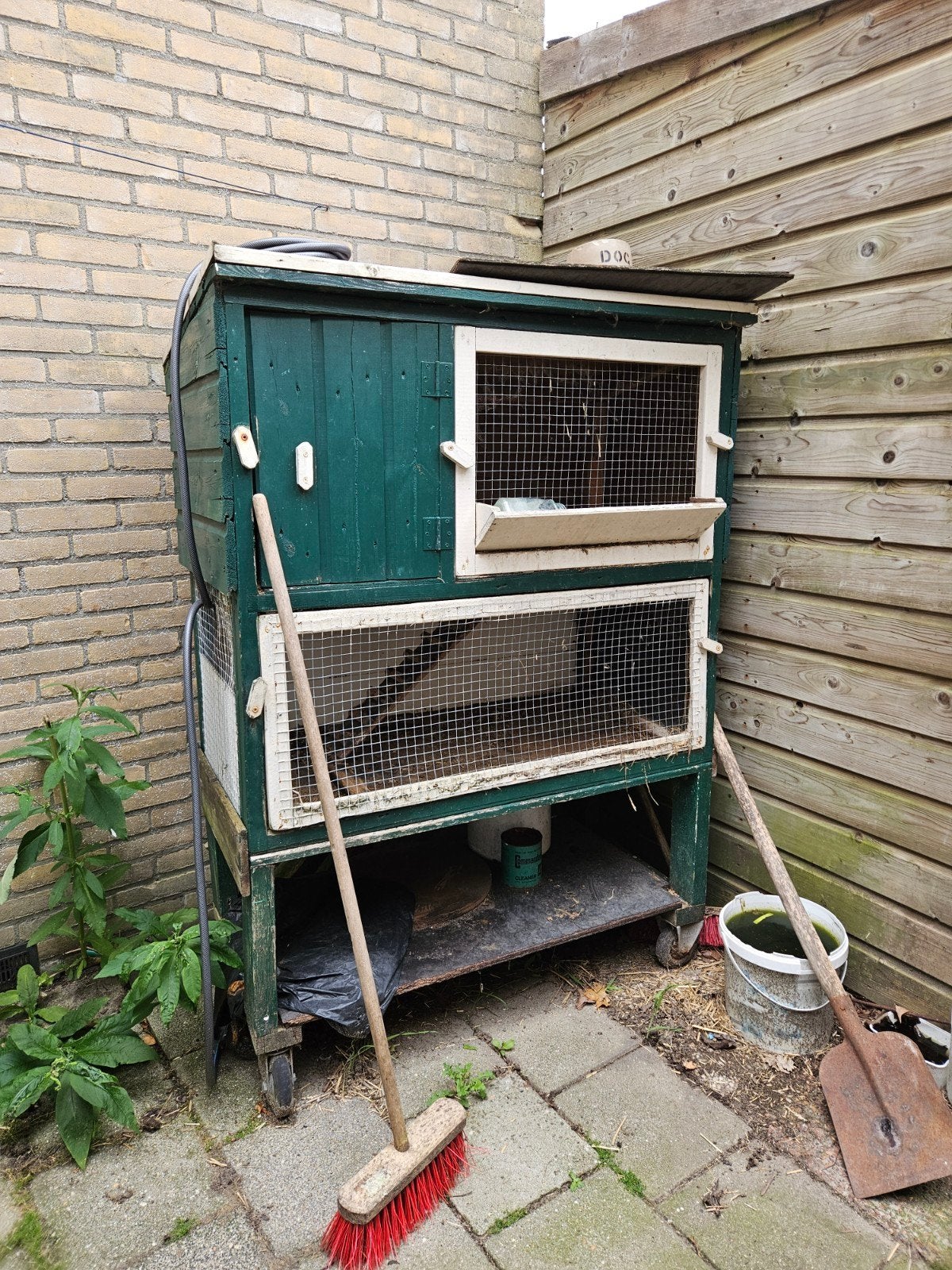 Konijnenflat op wielen, Dieren en Toebehoren, Knaagdieren en Konijnen | Hokken en Kooien, Overige typen, Ophalen of Verzenden
