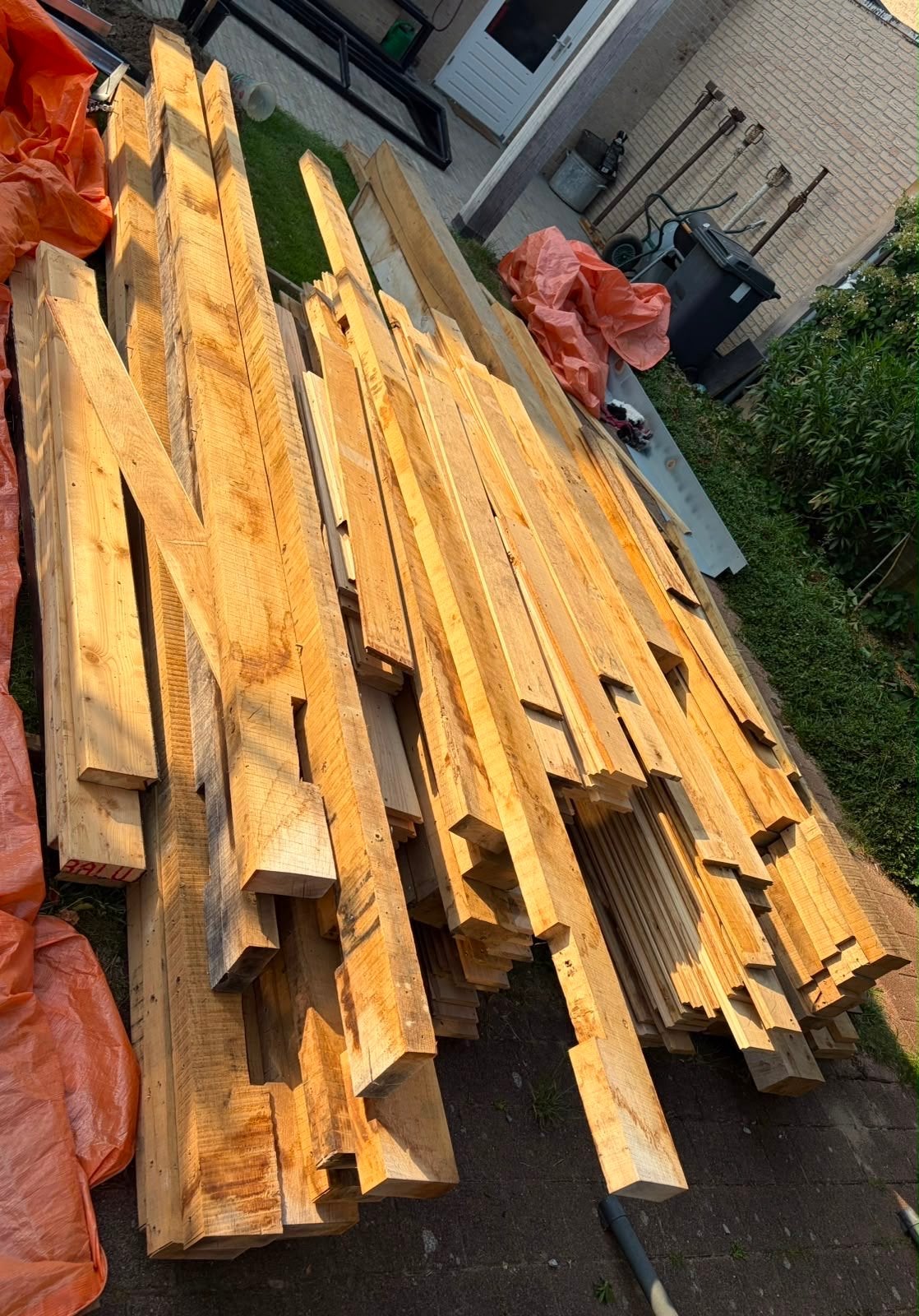 Droog onbehandeld eikenhout: balken, planken, dakbeschot, Doe-het-zelf en Verbouw, Hout en Planken, Ophalen, Gebruikt, Eiken, Overige typen