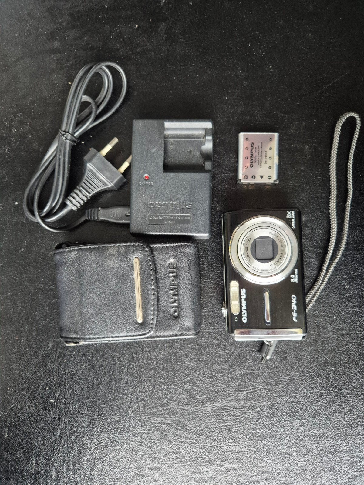 Olympus FE-340 Compactcamera met accessoires, Gebruikt, Olympus, Compactcamera, 4 t/m 7 keer