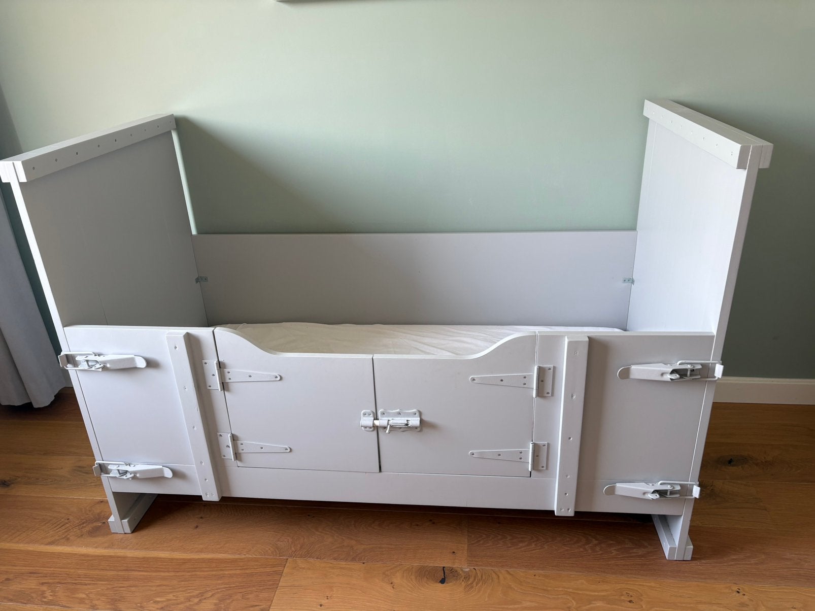 Peuterbed van Happy Baby model Kiske - bed 70 x 150, Kinderen en Baby's, Kinderkamer | Bedden, Ophalen, 70 tot 85 cm, 140 tot 160 cm