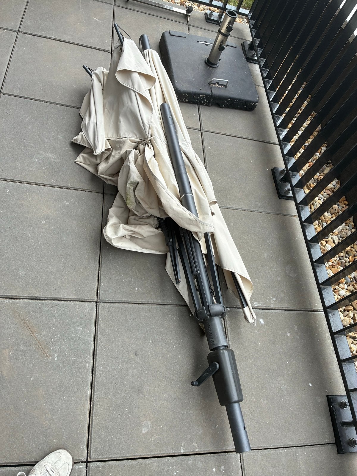 Parasol met voet - Beige, Ophalen, Gebruikt, 2 tot 3 meter, Stokparasol