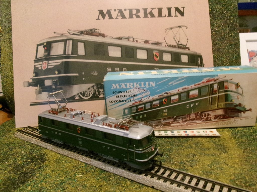 Marklin SBB Loc 3050 + wagons Verzenden kan ook, Ophalen, Wisselstroom, Locomotief, Zo goed als nieuw