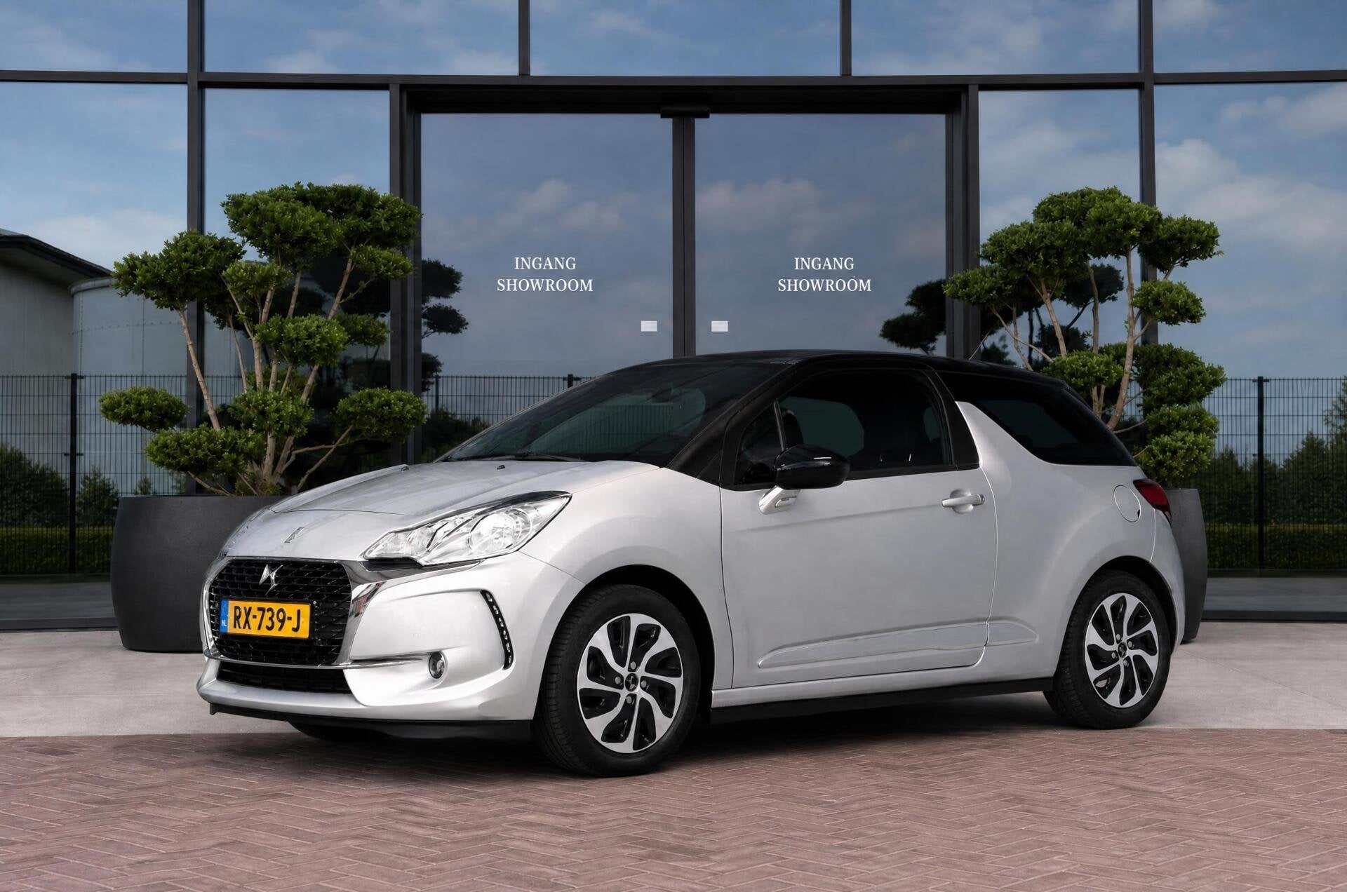 Ds 3 1.2 PureTech So Chic CAMERA | NAV | PDC, Auto's, DS, Voorwielaandrijving, Gebruikt, 1199 cc, 82 pk