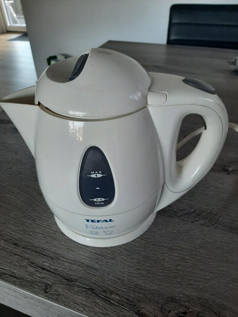 Gratis Tefal Vitesse waterkoker - Wit - 1 liter, 1 tot 2 liter, Ophalen of Verzenden, Gebruikt