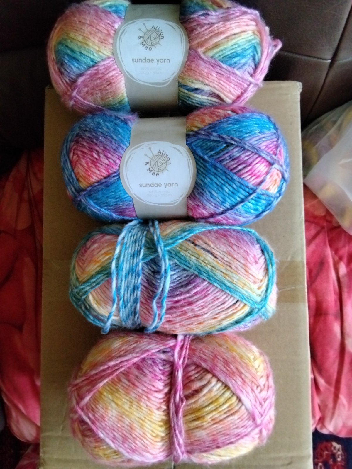 4 bollen Sundae Yarn regenboog garen - 100% acryl action, Ophalen of Verzenden