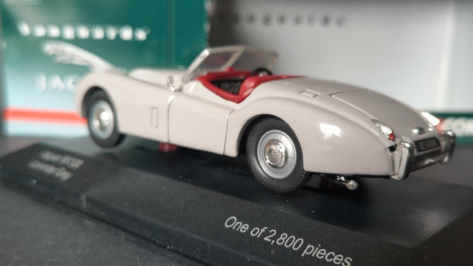 Jaguar XK 120 lavender Grey 1:43 Vanguards Pol, Hobby en Vrije tijd, Modelauto's | 1:43, Overige merken, Auto, Verzenden, .