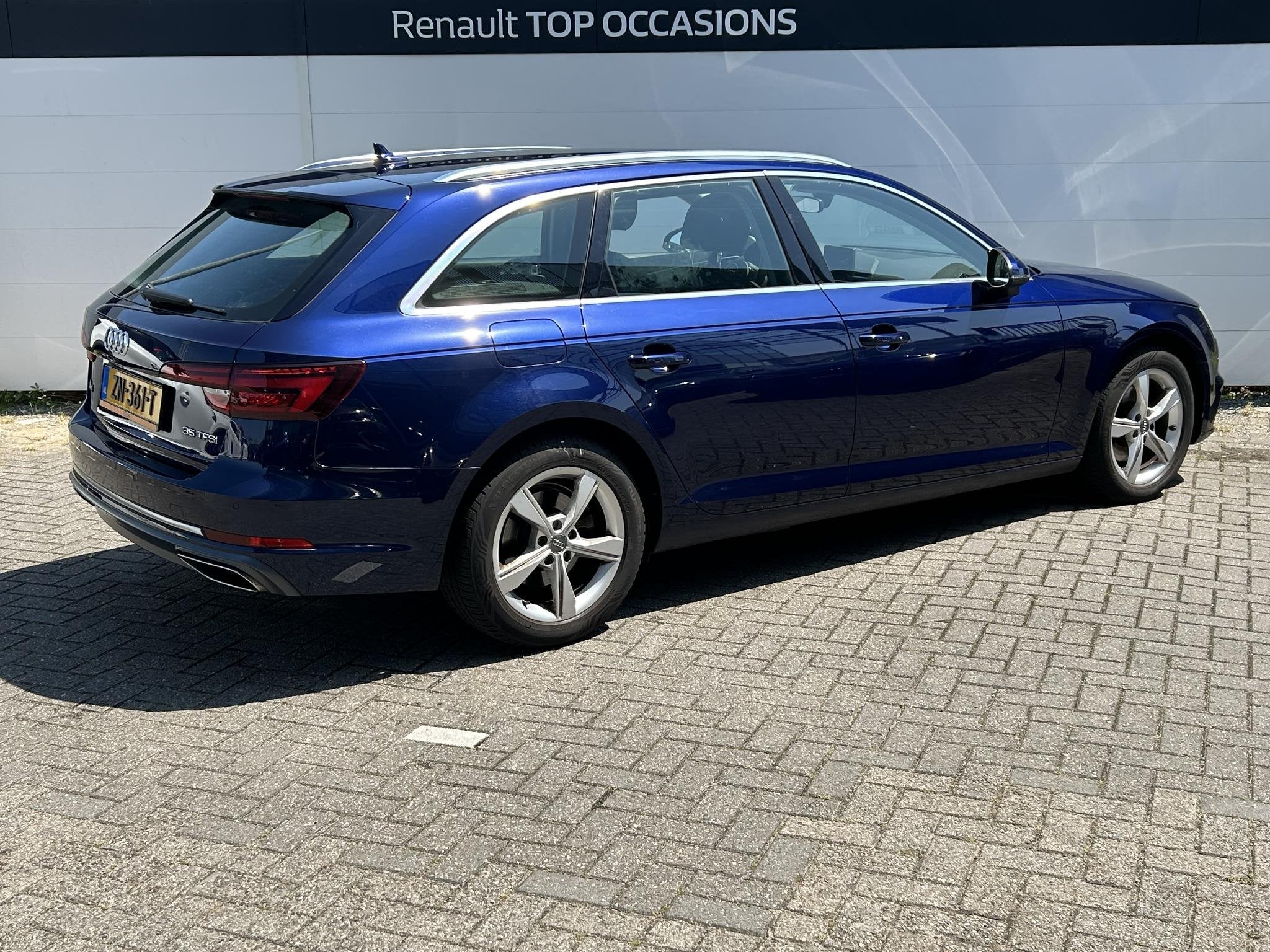 Audi A4 Avant 35 TFSI Sport Lease Edition | Parkeersensoren, Auto's, Stof, Gebruikt, 4 cilinders, Blauw