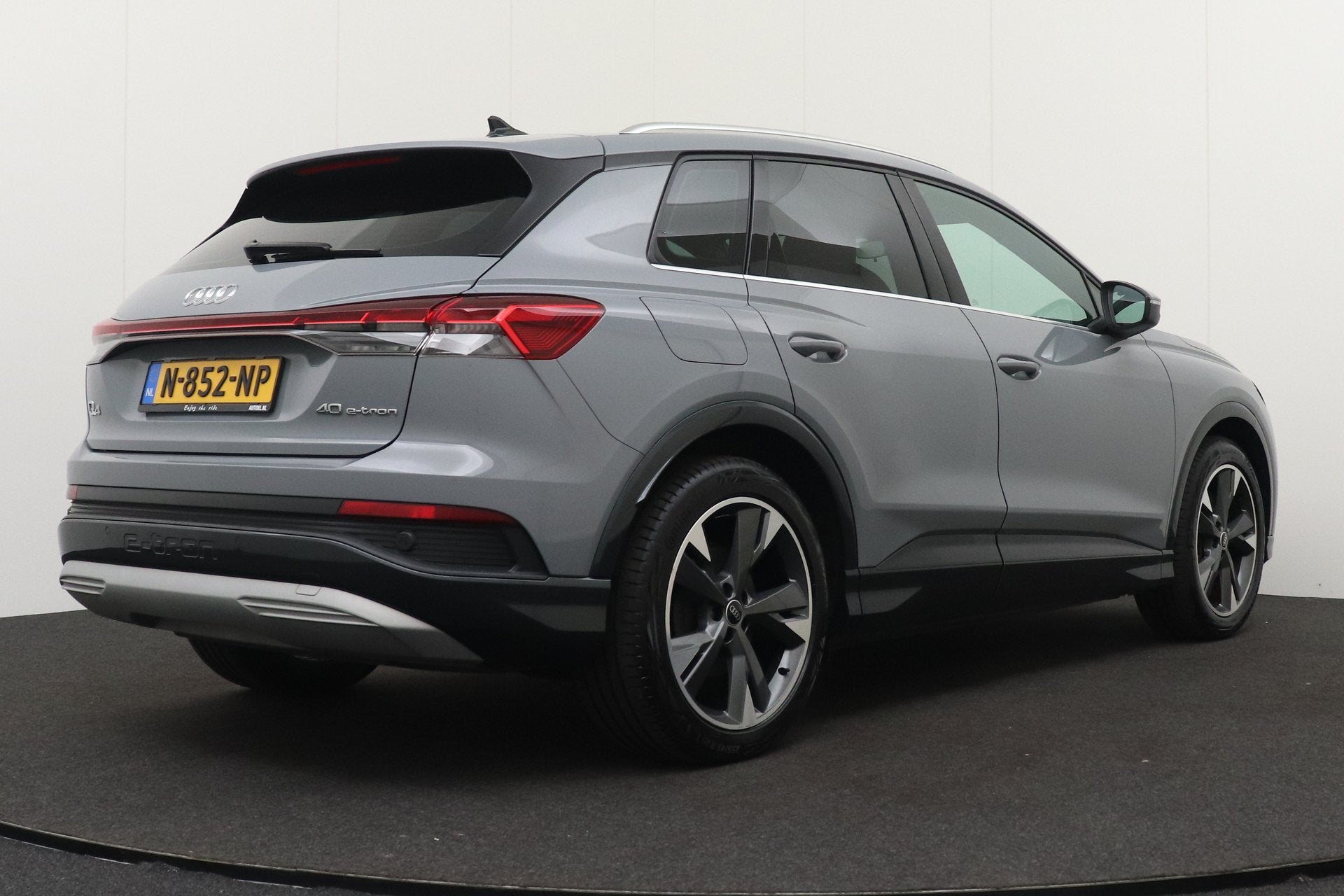 Audi Q4 e-tron 40 Competition 77 kWh (SOH 95%) Leder RS-inte, Auto's, Automaat, Achterwielaandrijving, Gebruikt, Zwart