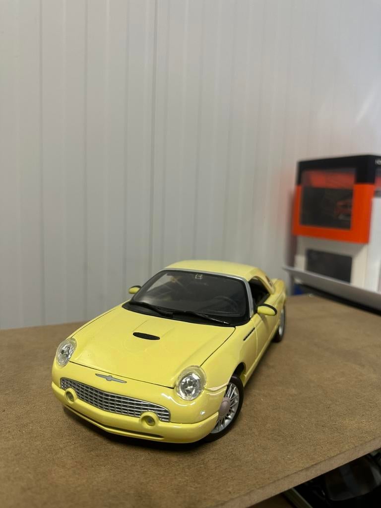 Thunderbird modelauto 1:18 maisto, Hobby en Vrije tijd, Modelauto's | 1:18, Ophalen of Verzenden, Zo goed als nieuw, Auto, Maisto