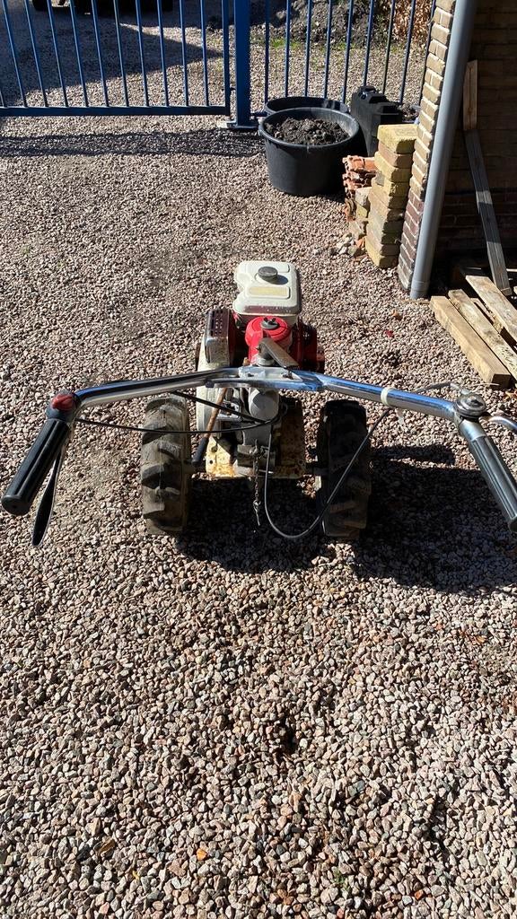 Honda tweewieler, ploeg,frees,modderwielen,kleine banden enz, Ophalen, Gebruikt