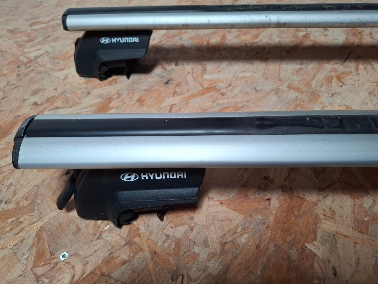 Hyundai dakdragers, Ophalen